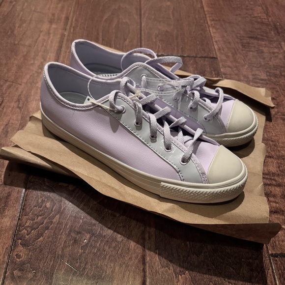 New Women’s Converse Chuck Taylor All Star Dainty Ox Vapor Purple - Picture 2 of 8